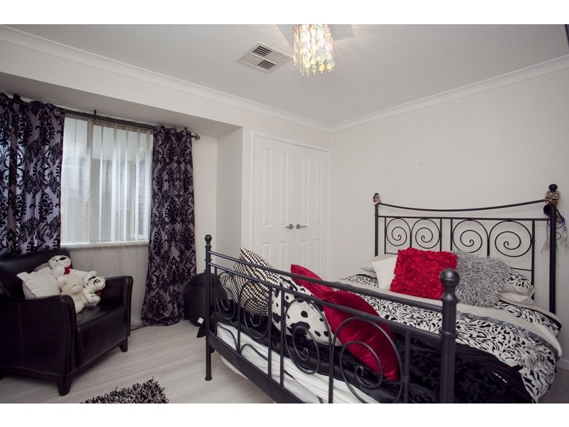 10 Spinnaker Drive, Ocean Reef WA 6027