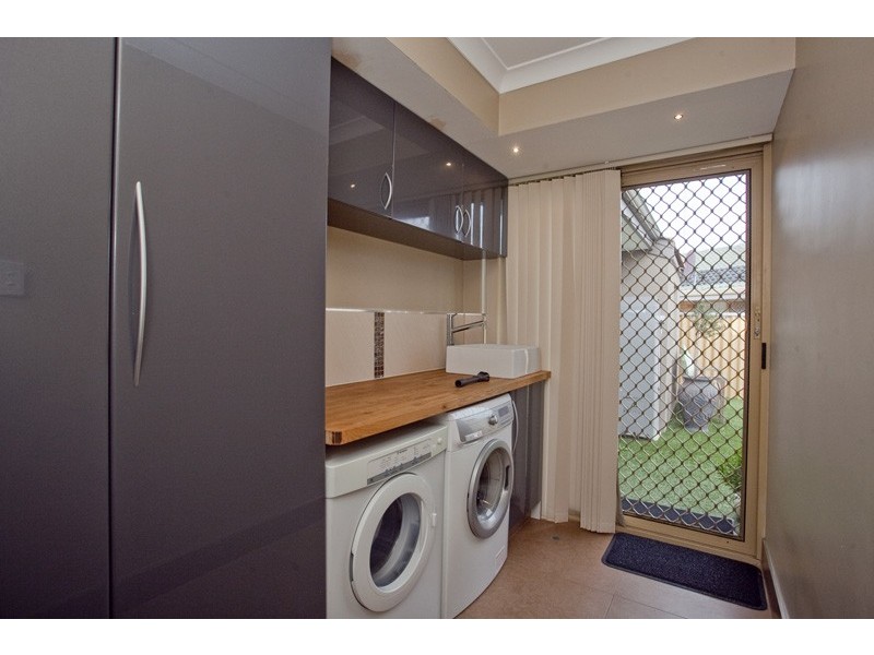 10 Spinnaker Drive, Ocean Reef WA 6027