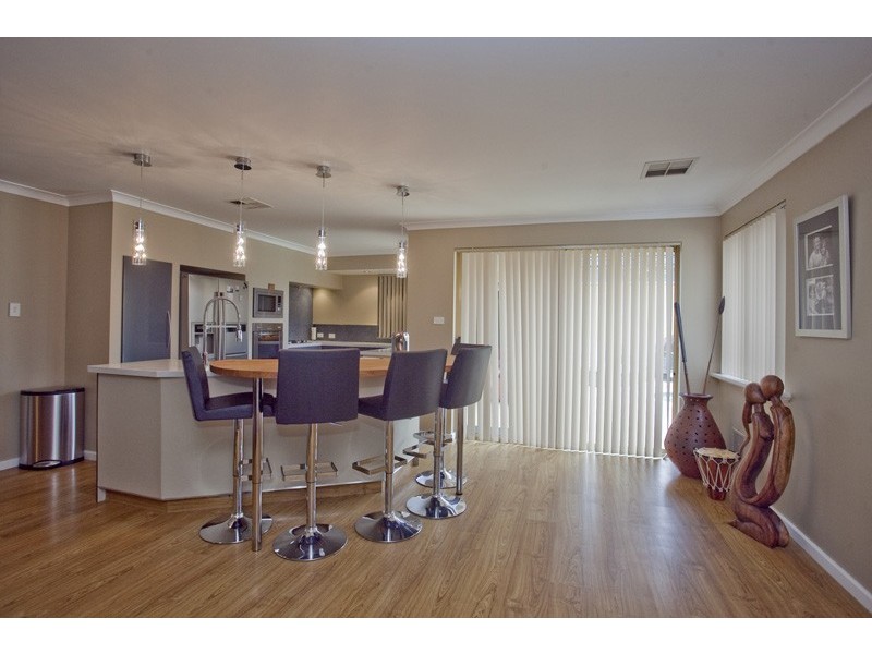 10 Spinnaker Drive, Ocean Reef WA 6027