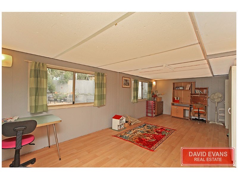 3 Cox Pl, Craigie WA 6025