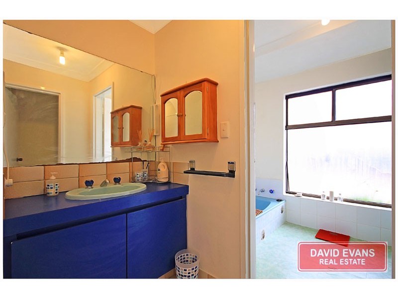 3 Cox Pl, Craigie WA 6025