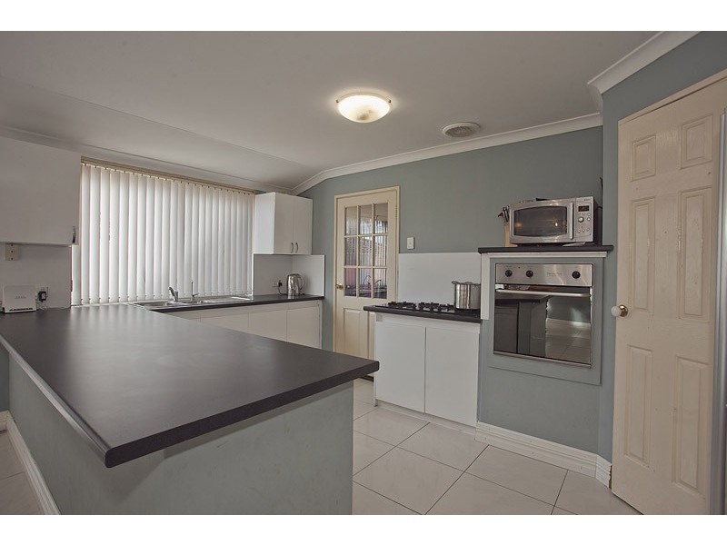 47 Mallina Circuit, Carramar WA 6031