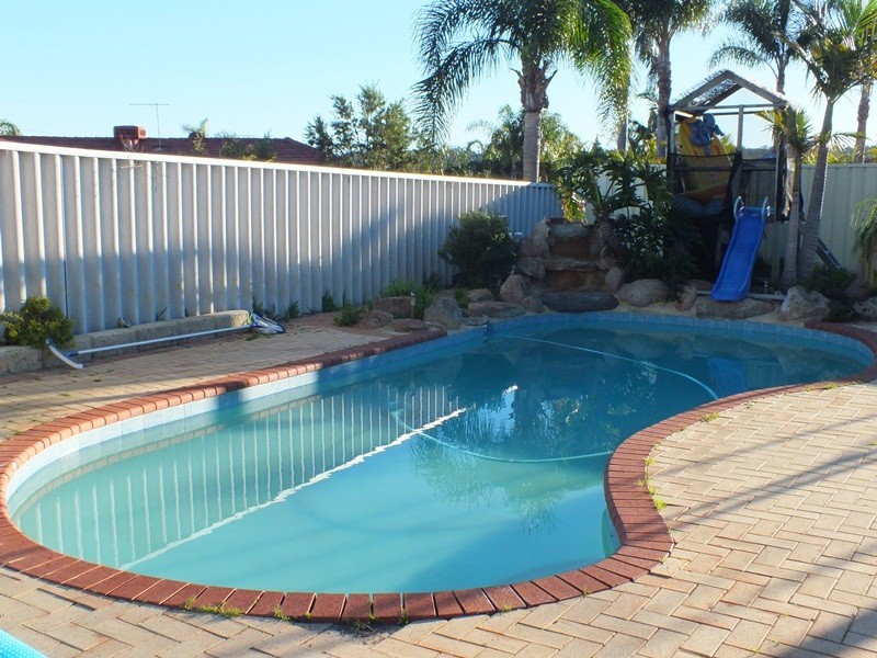 47 Mallina Circuit, Carramar WA 6031