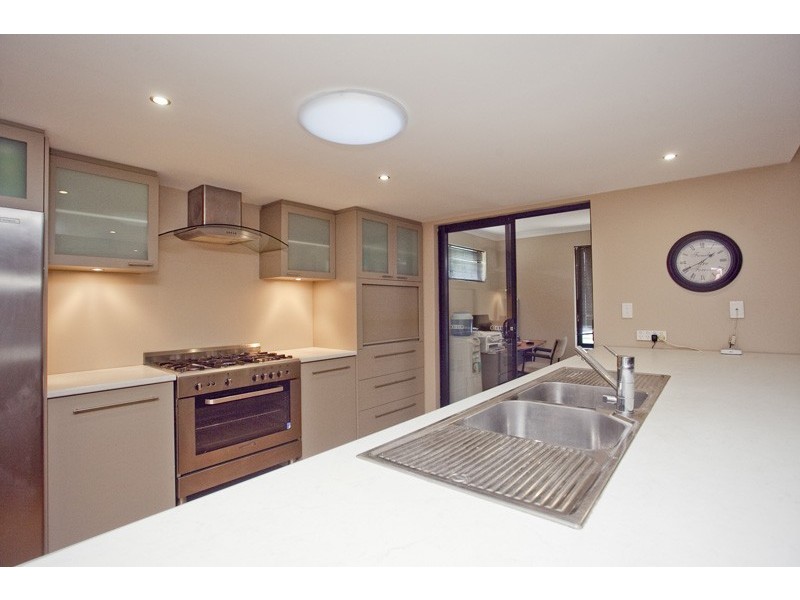 24 Enfield Turn, Carramar WA 6031