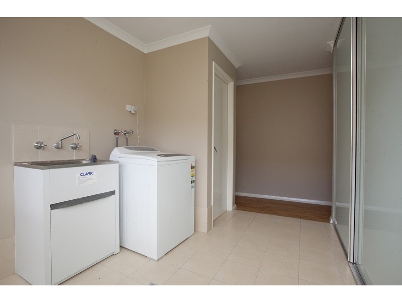 24 Enfield Turn, Carramar WA 6031