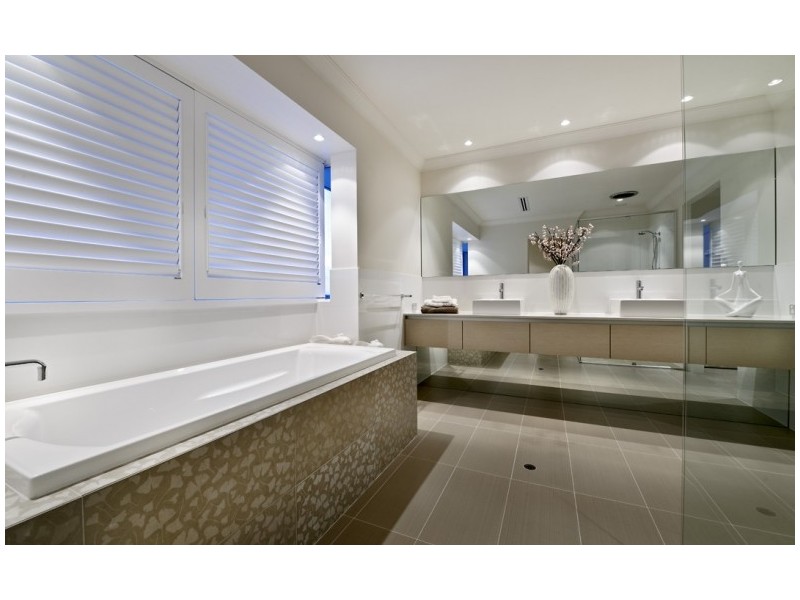 265 Santa Barbara Parade, Jindalee WA 6036