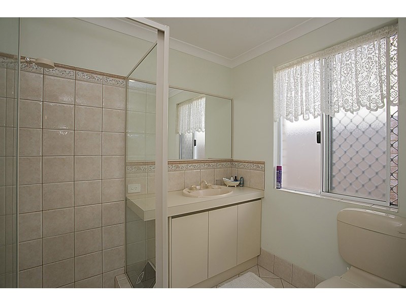 8 Whitmore Tce, Heathridge WA 6027