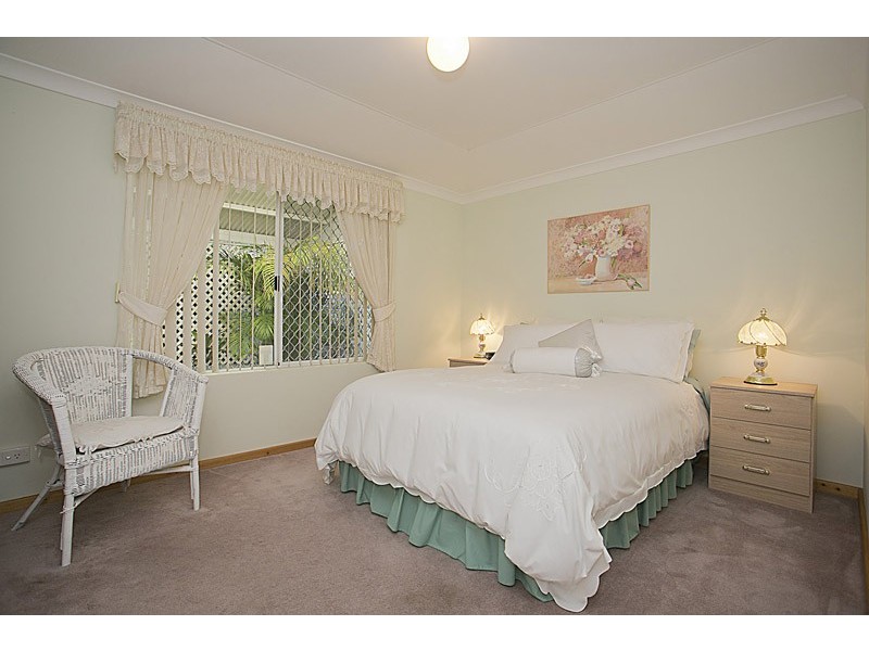8 Whitmore Tce, Heathridge WA 6027