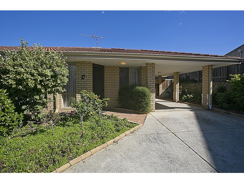 4/192 Fairway Circle, Connolly WA 6027