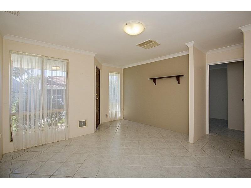 4/192 Fairway Circle, Connolly WA 6027