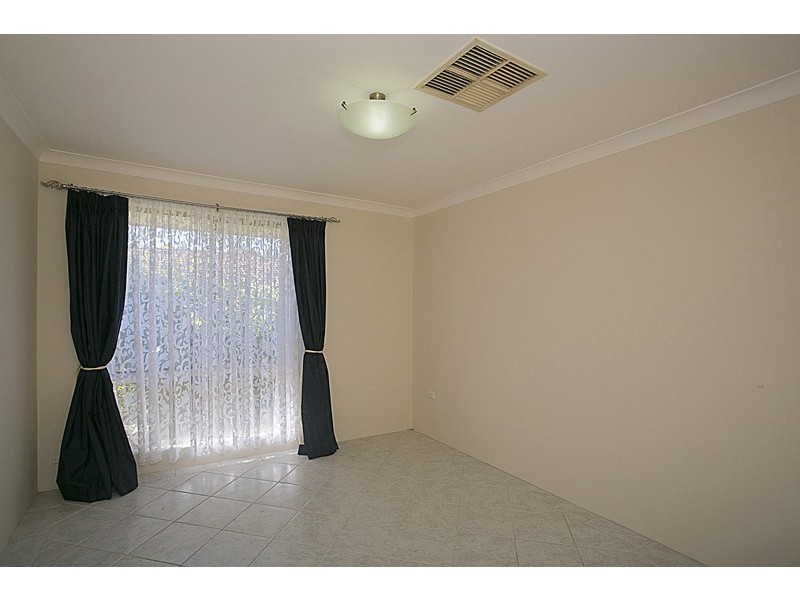 4/192 Fairway Circle, Connolly WA 6027