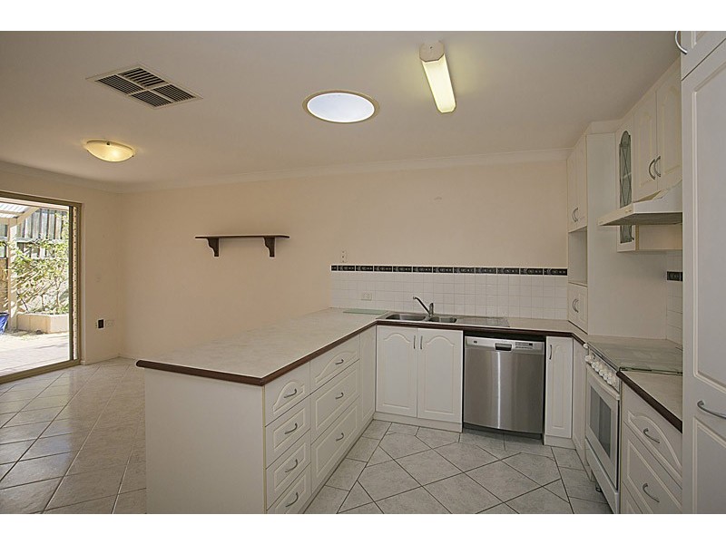 4/192 Fairway Circle, Connolly WA 6027