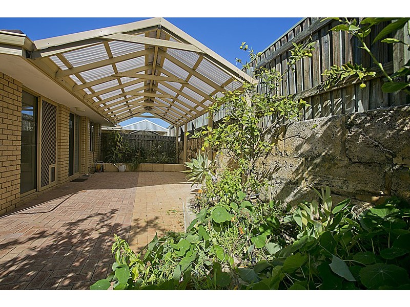 4/192 Fairway Circle, Connolly WA 6027