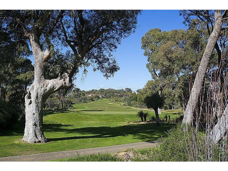 4/192 Fairway Circle, Connolly WA 6027