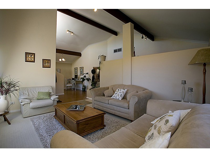 40 Bainbridge Mews, Currambine WA 6028
