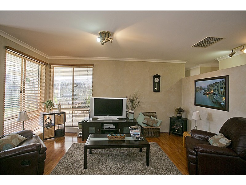 40 Bainbridge Mews, Currambine WA 6028