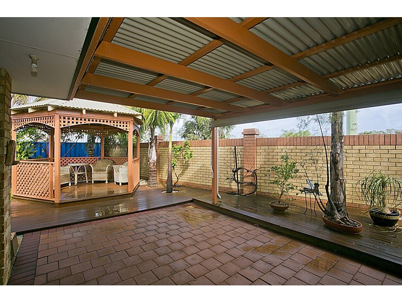 19 Coolamine close, Carramar WA 6031