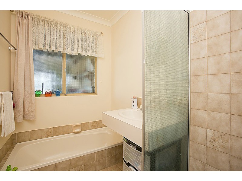 12 Chamberlain Place, Heathridge WA 6027