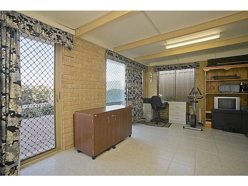 12 Chamberlain Place, Heathridge WA 6027