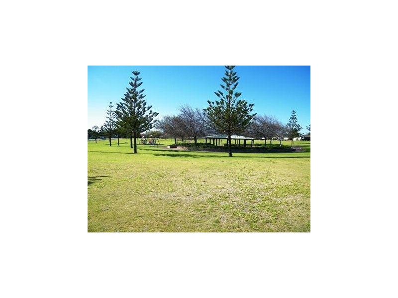 32 Foundation Loop, Quinns Rocks WA 6030