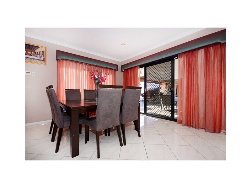 57 Kingsway, Madeley WA 6065