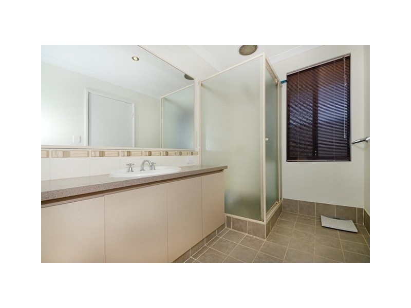 57 Kingsway, Madeley WA 6065