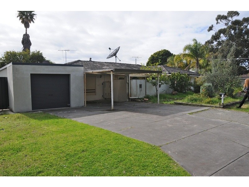 5 Althorne Way, Girrawheen WA 6064