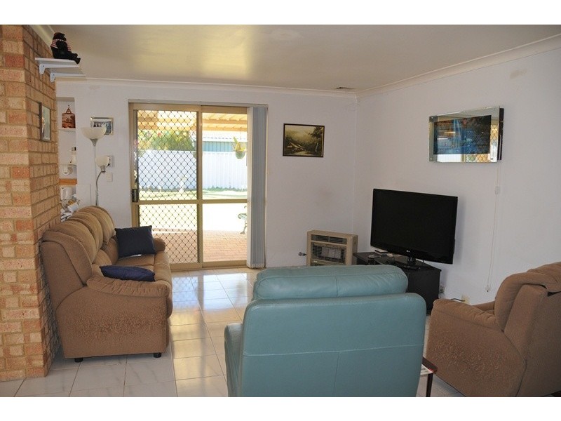 14 Addington Way, Marangaroo WA 6064