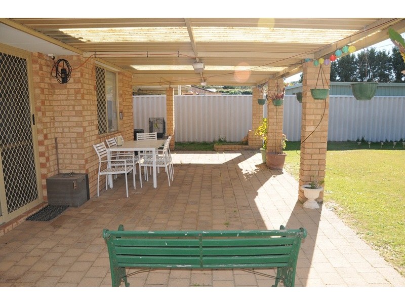 14 Addington Way, Marangaroo WA 6064