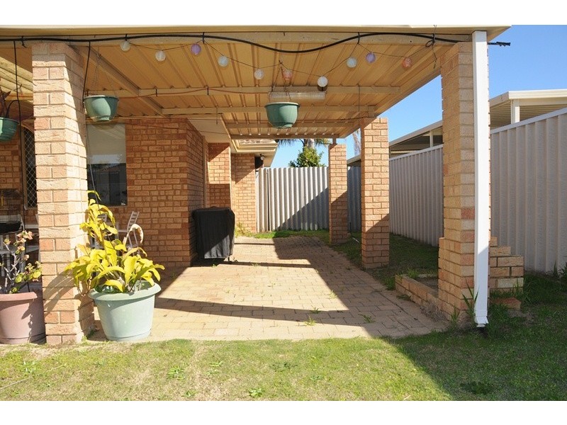 14 Addington Way, Marangaroo WA 6064