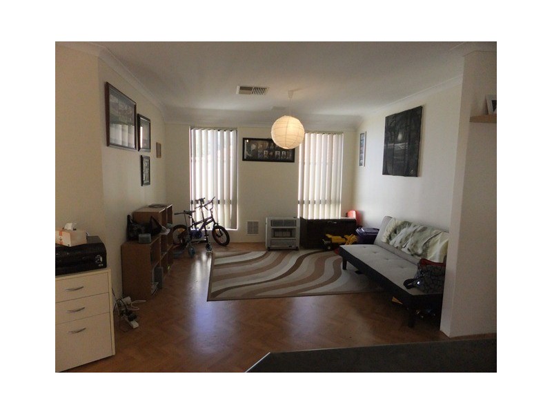 4 Gorman Place, Calista WA 6167