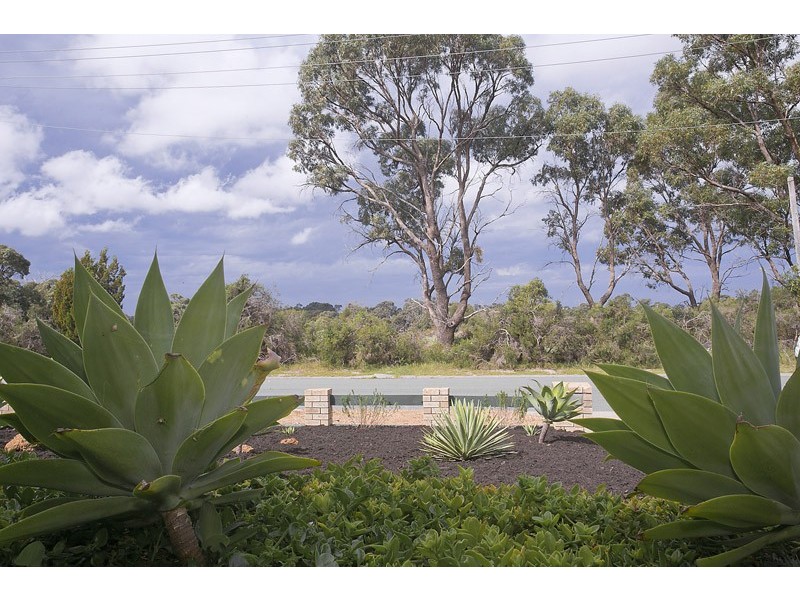 11 Livingstone Way, Padbury WA 6025