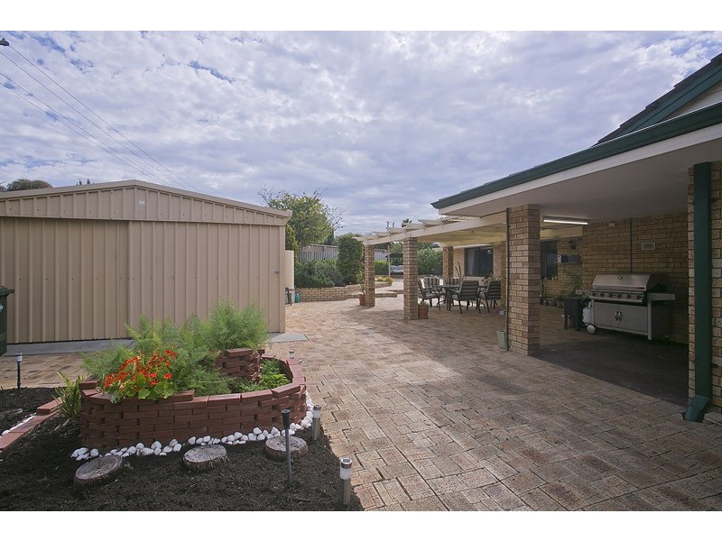 11 Livingstone Way, Padbury WA 6025