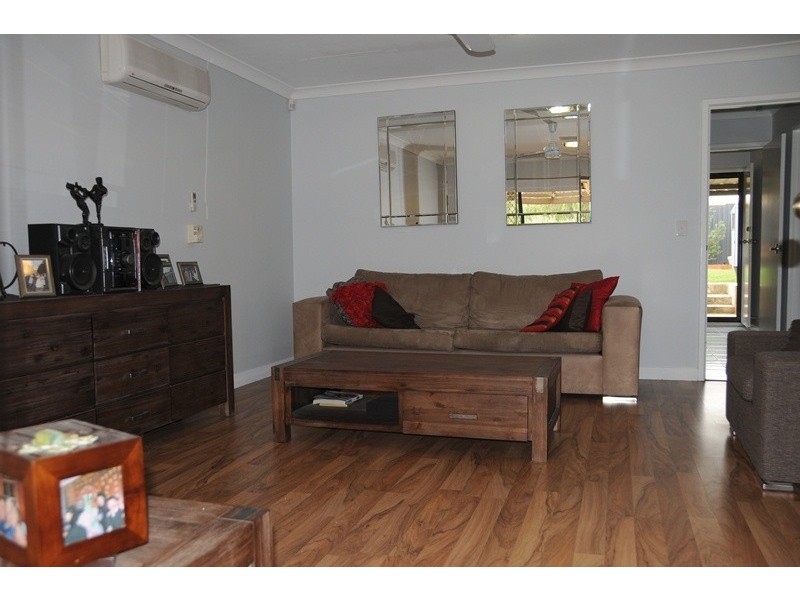 2/44 Hudson Ave, Girrawheen WA 6064