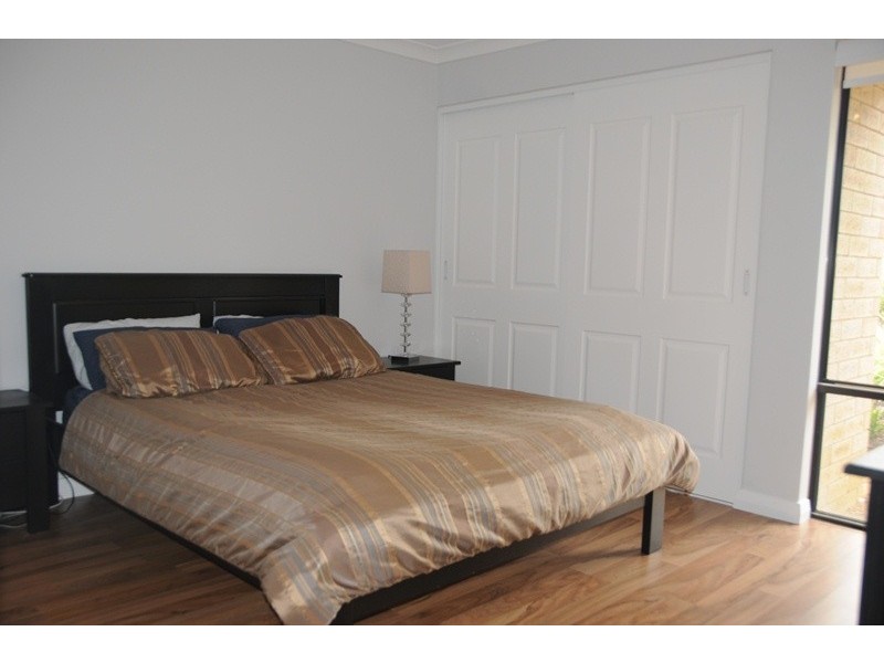 2/44 Hudson Ave, Girrawheen WA 6064