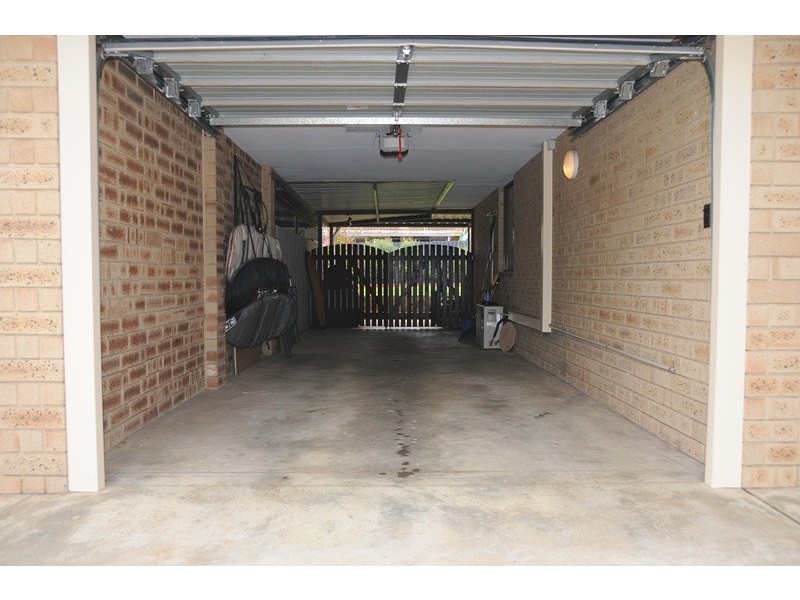 2/44 Hudson Ave, Girrawheen WA 6064