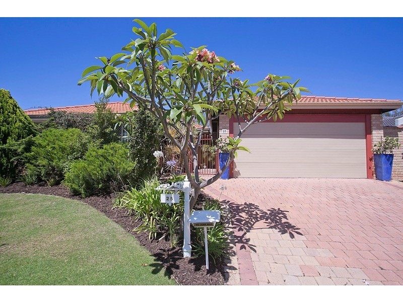 25 Highlander Place, Currambine WA 6028
