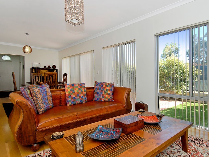 19 Airlie Chase, Clarkson WA 6030