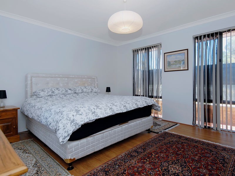 19 Airlie Chase, Clarkson WA 6030