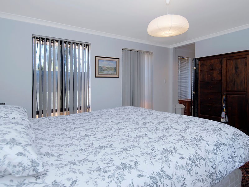 19 Airlie Chase, Clarkson WA 6030