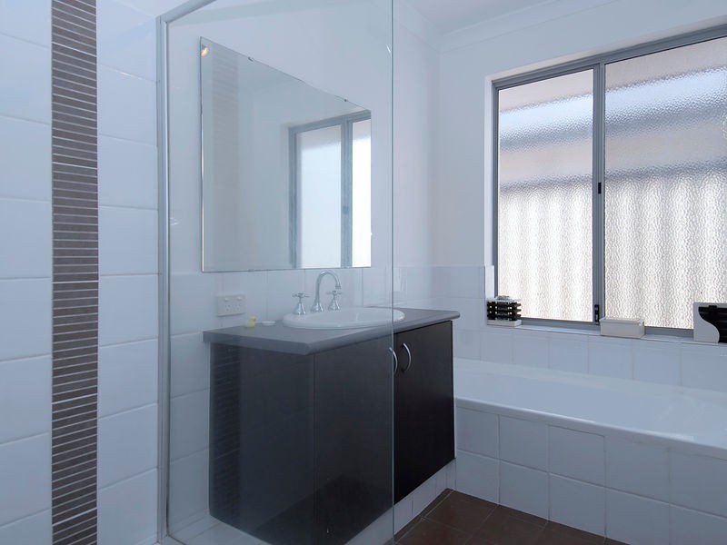 19 Airlie Chase, Clarkson WA 6030