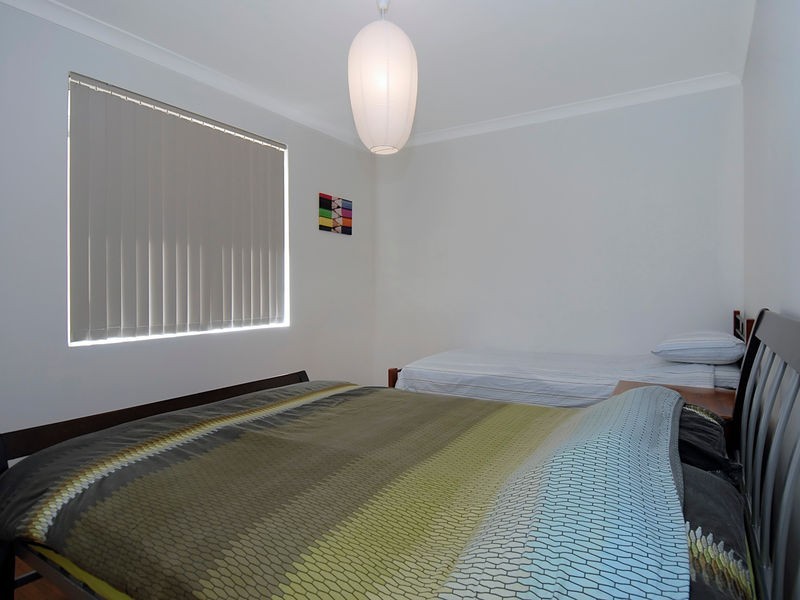 19 Airlie Chase, Clarkson WA 6030