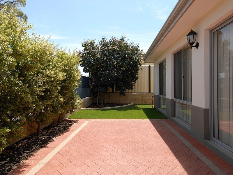 19 Airlie Chase, Clarkson WA 6030