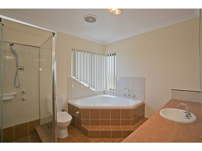 4/45 Halliday Grove, Hillarys WA 6025