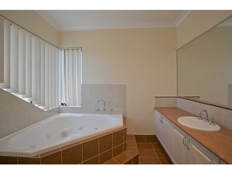 4/45 Halliday Grove, Hillarys WA 6025