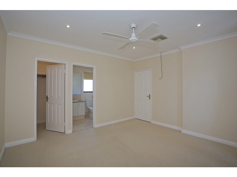 4/45 Halliday Grove, Hillarys WA 6025