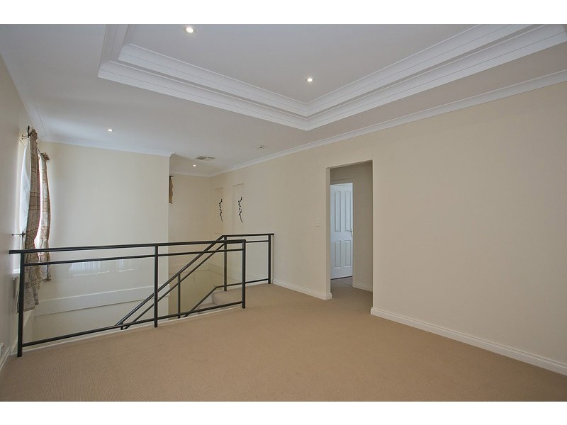 4/45 Halliday Grove, Hillarys WA 6025