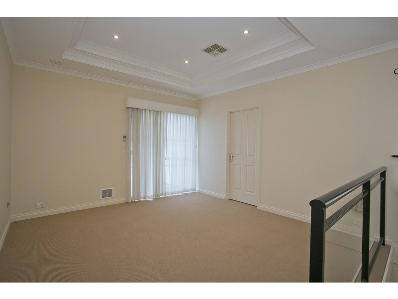 4/45 Halliday Grove, Hillarys WA 6025