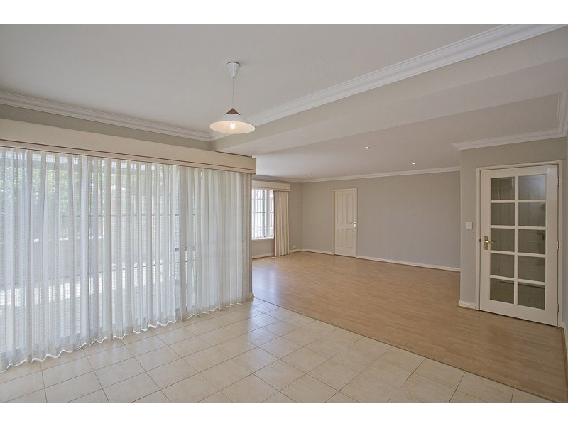 4/45 Halliday Grove, Hillarys WA 6025