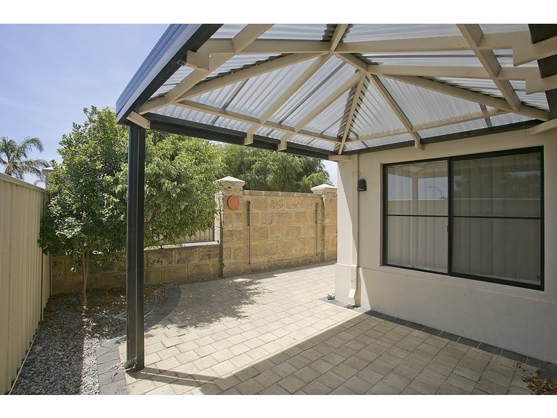 4/45 Halliday Grove, Hillarys WA 6025